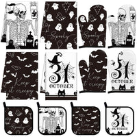 Simple black and white pattern combination