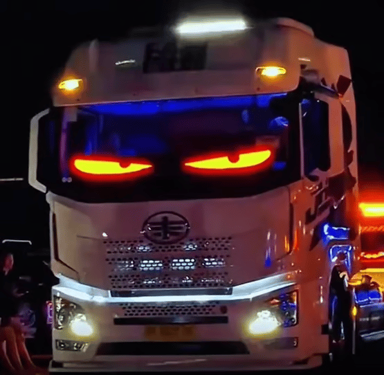 🔥Flash Sale✨DIY Car Dynamic LED Smart Colorful Eye Lamp Soft Screen